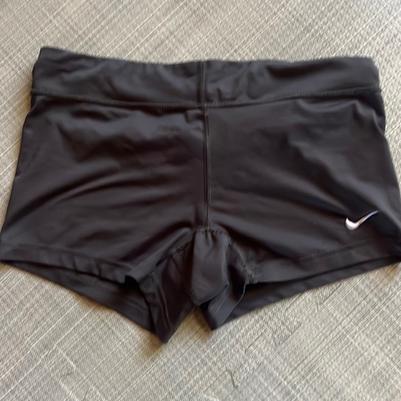 Nike women’s shorts - Picture 1 of 5